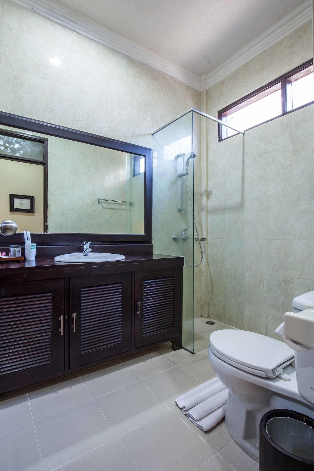 Shanti Front Hotel