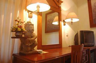 Shanti Front Hotel