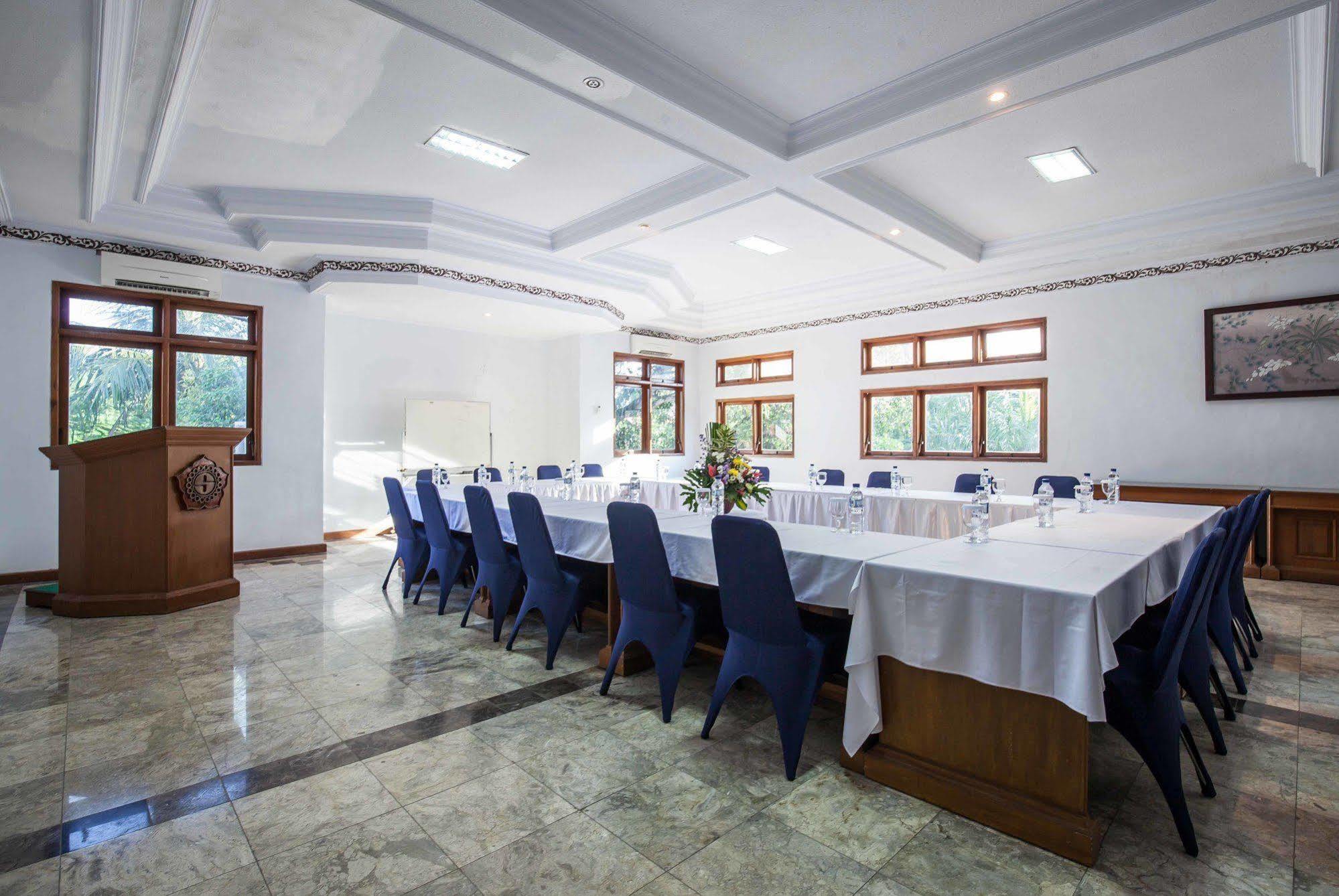 Shanti Front Hotel 3*